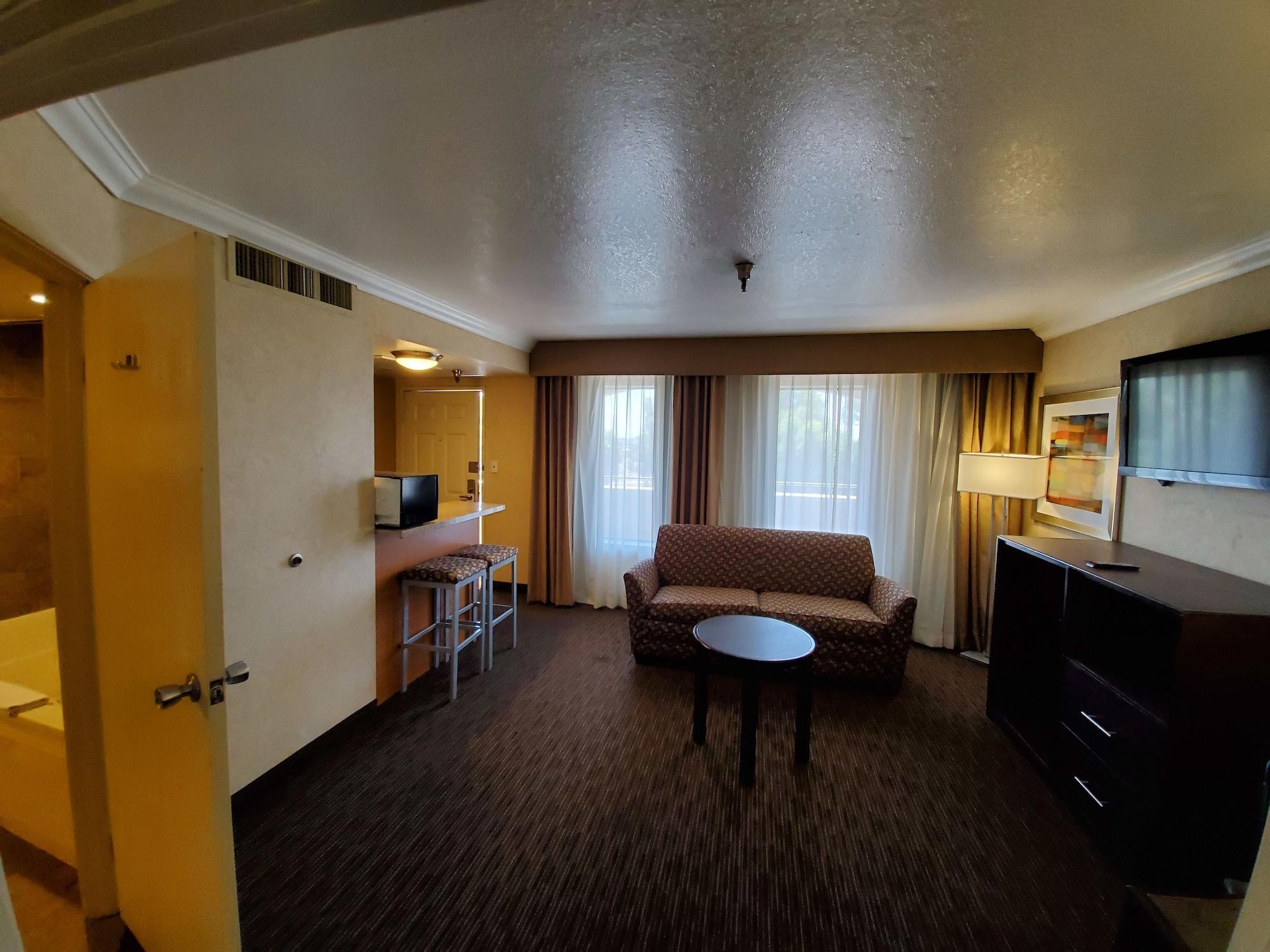 Hotel D'Lins Ontario Airport מראה חיצוני תמונה