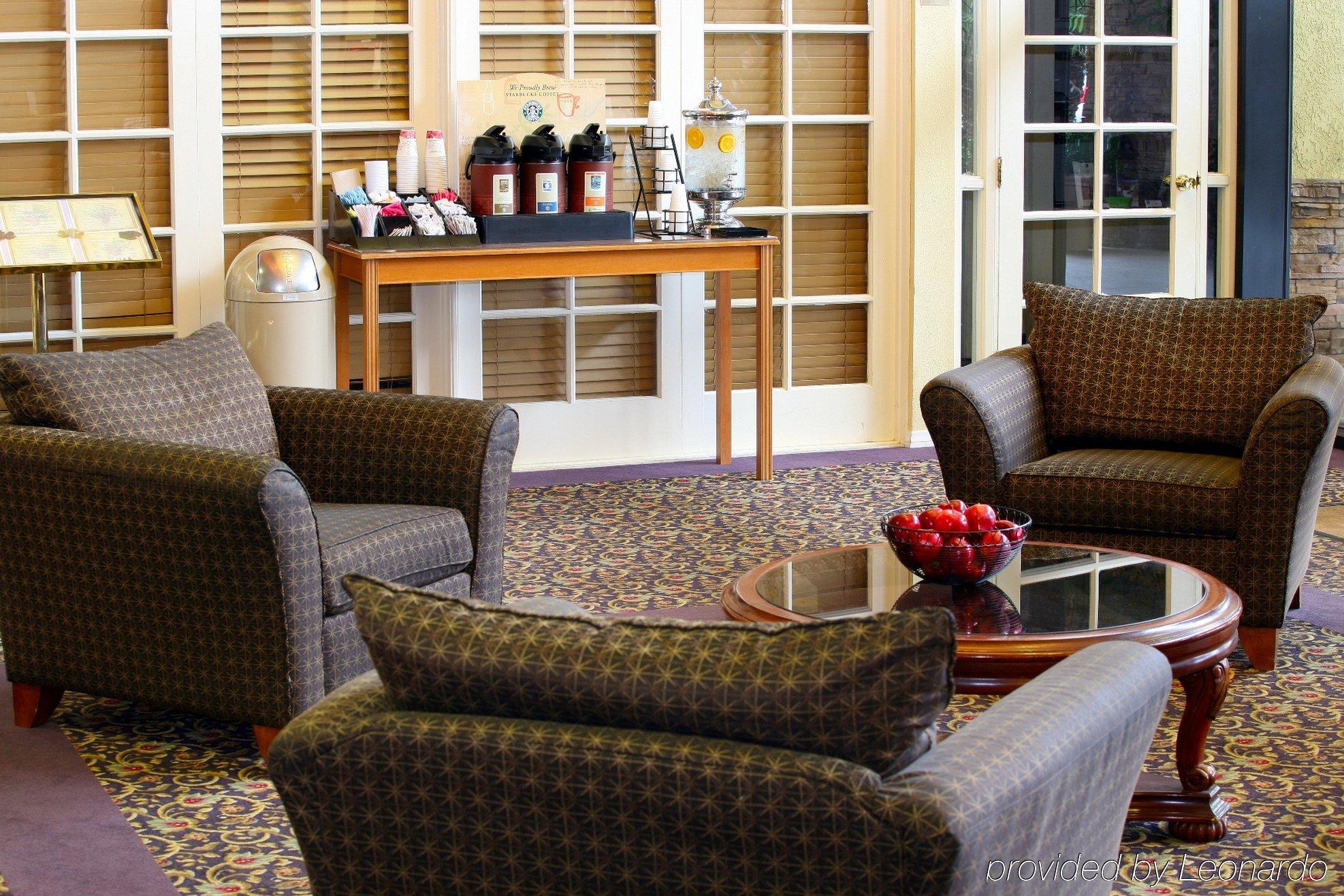 Hotel D'Lins Ontario Airport מסעדה תמונה