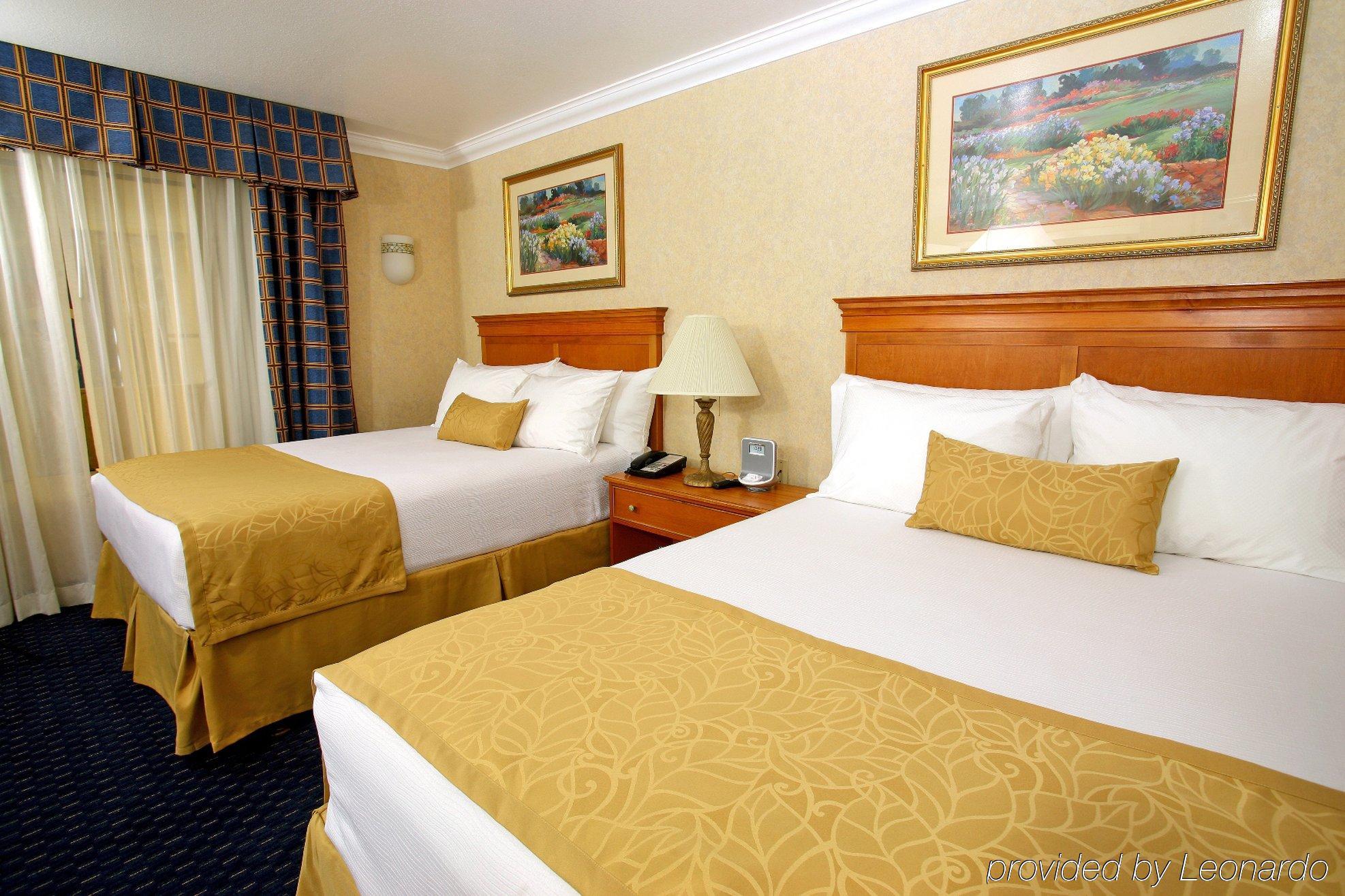 Hotel D'Lins Ontario Airport חדר תמונה