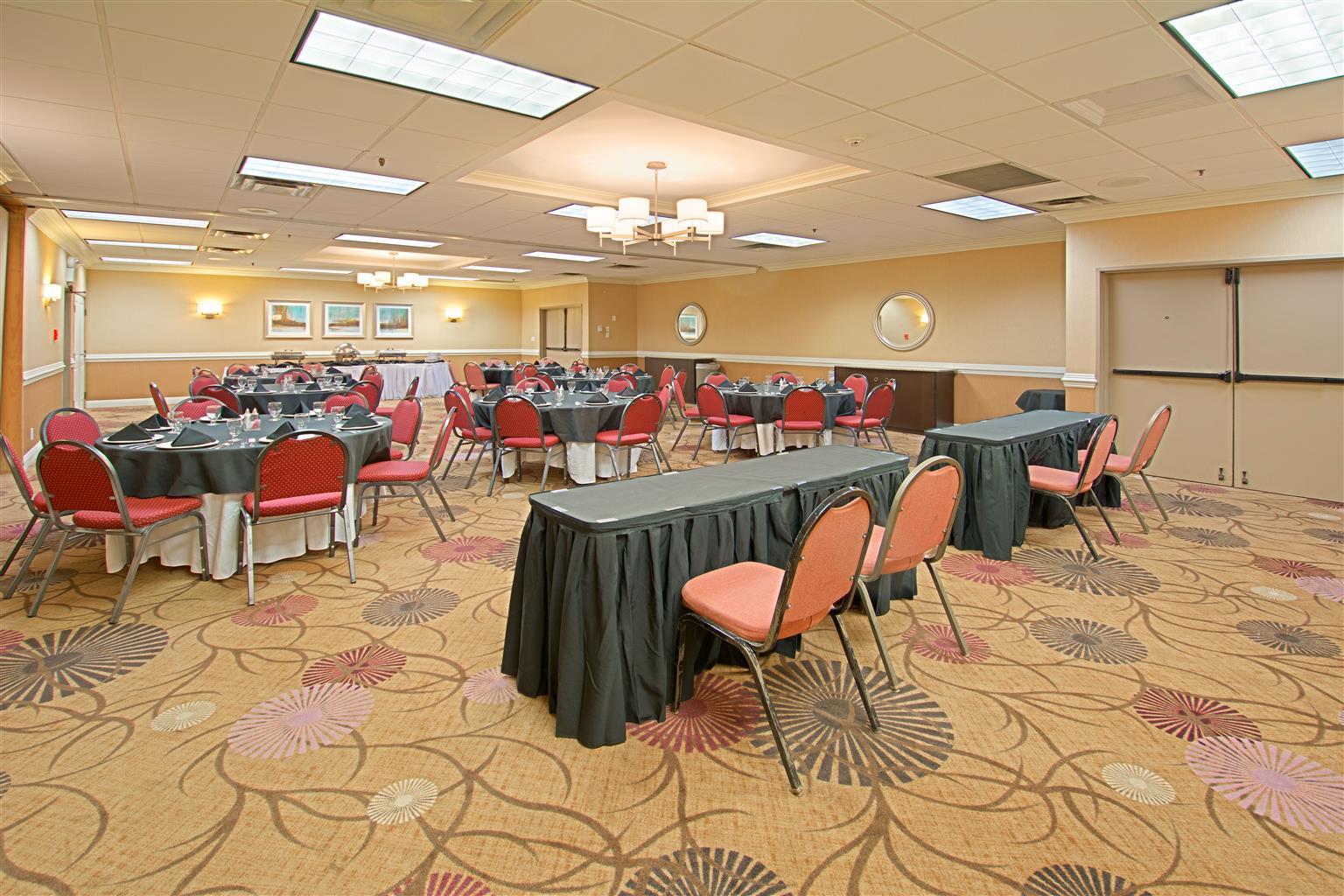 Hotel D'Lins Ontario Airport מראה חיצוני תמונה