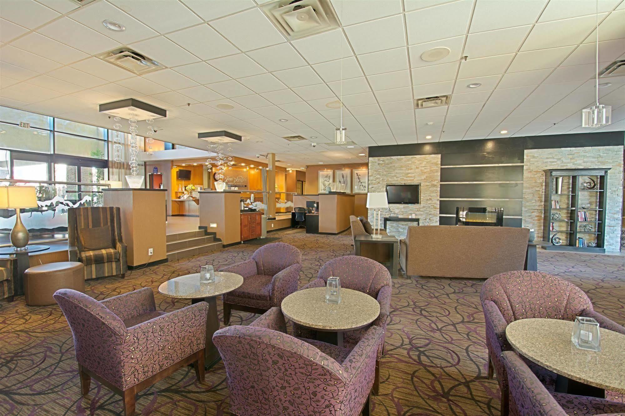 Hotel D'Lins Ontario Airport מראה חיצוני תמונה
